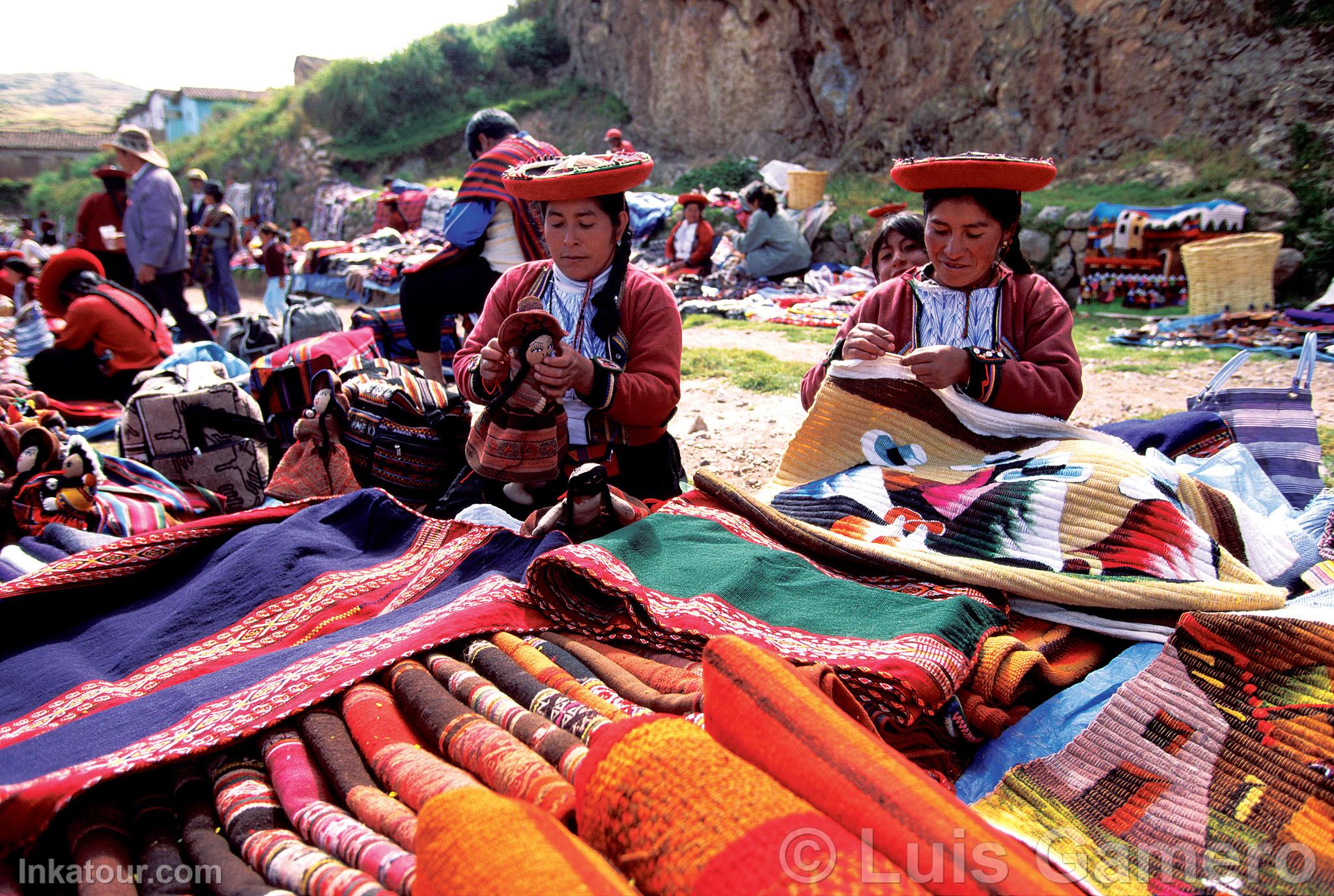Handicraft Sale in Chincheros