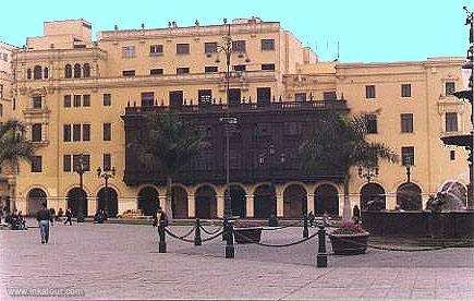 Balconies across Governmente Palace, Lima
