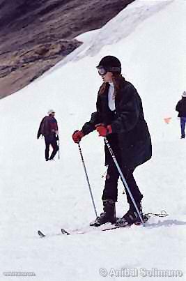Ski in the snow-covered Pastoruri