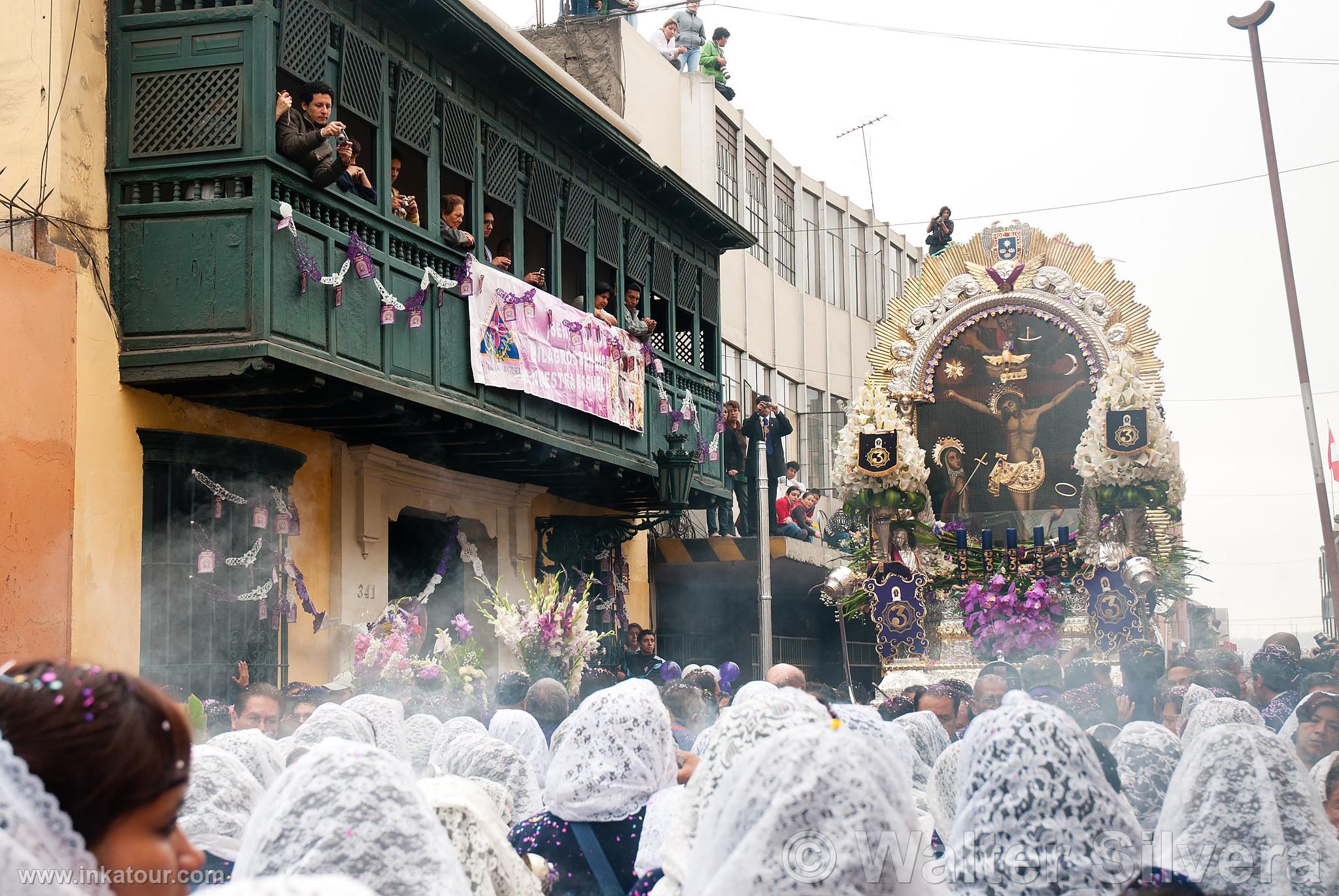 Procession of Seor de Los Milagros